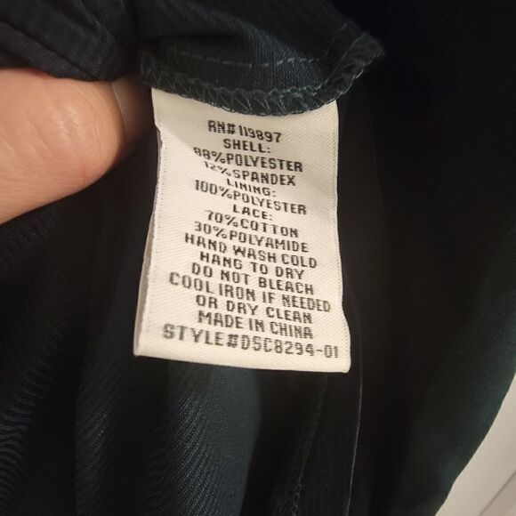 19 Cooper Sheath Cocktail Dress Green Halter Lace - Picture 10 of 10